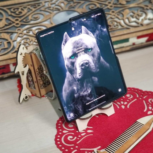 Подставка праздничная для телефона  Держатель сборный деревянный для смартфона  Подарок мужчине на 2